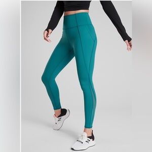 Athleta Stash Pocket Leggings Size S Crop 7/8 High Rise